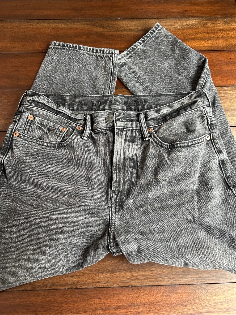 American Eagle Outfitters Gray Acid Wash Relaxed Jeans. Men size 29x30